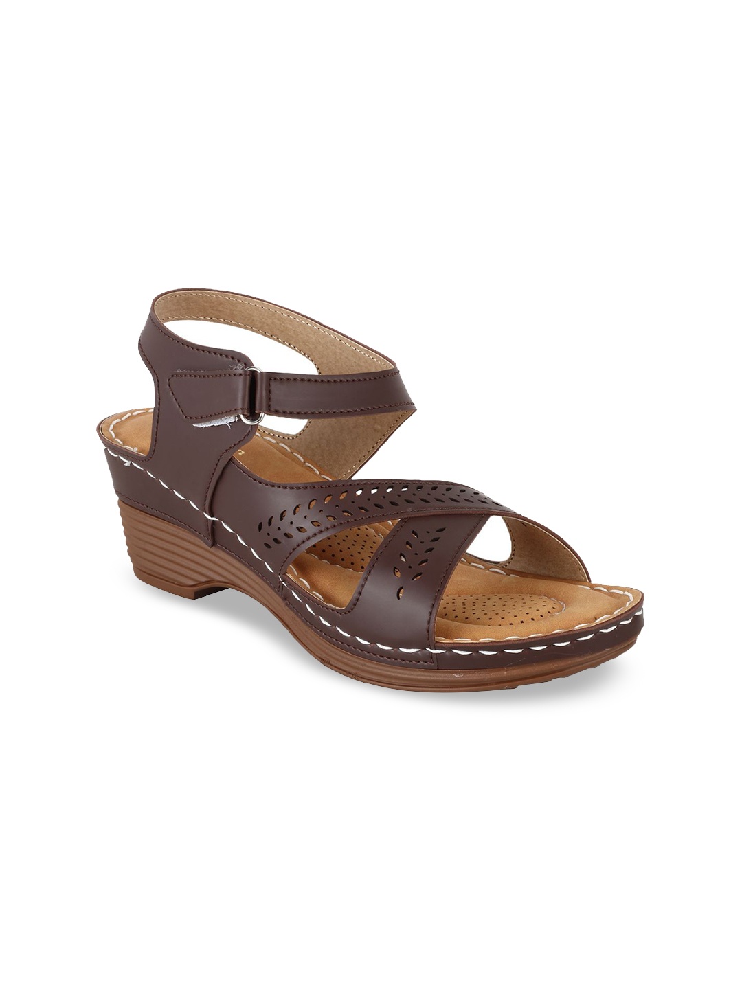 

XE Looks Women Brown Comfort Sandals with Laser Cuts