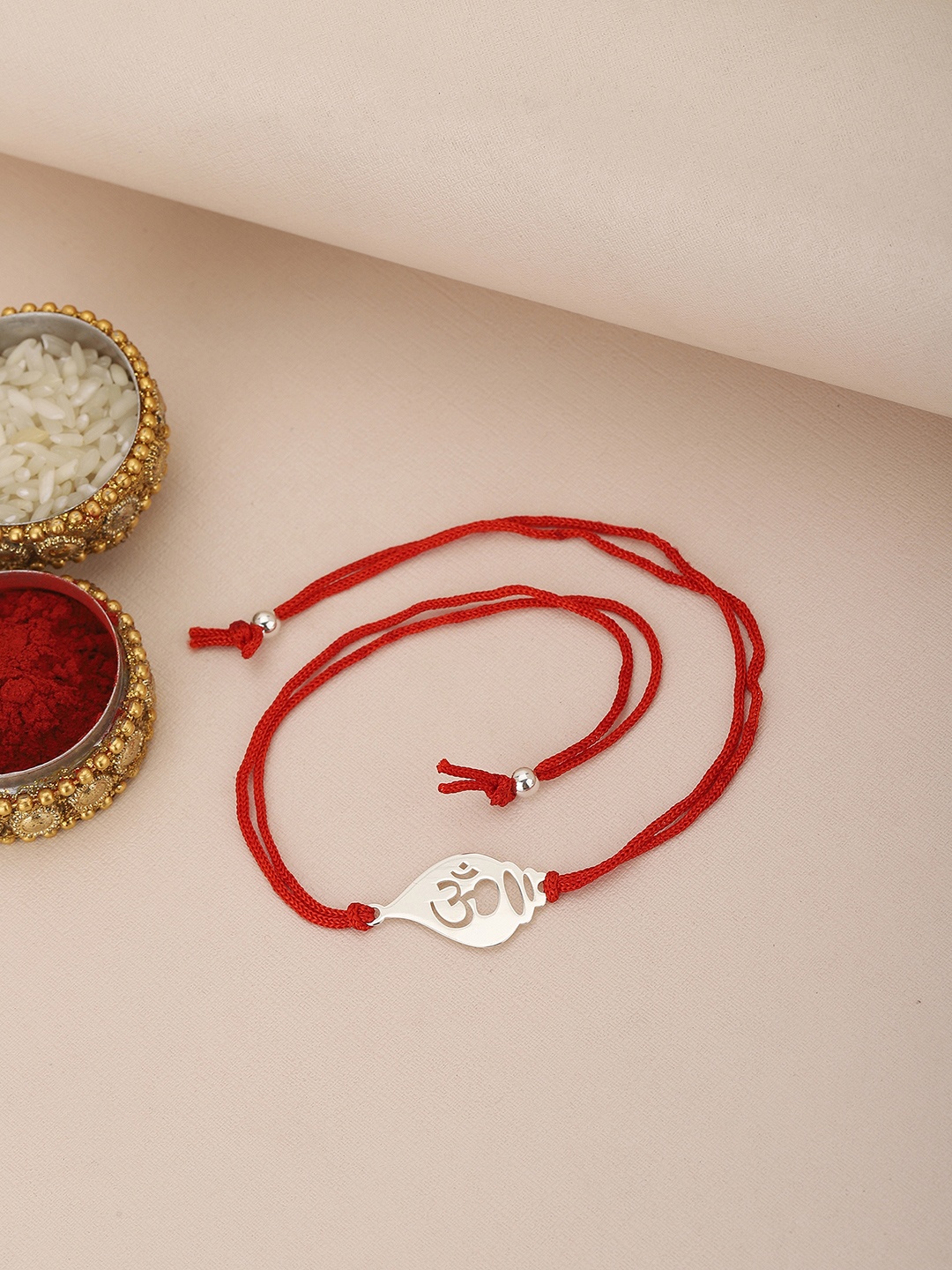 

Carlton London Men Red & 925 Sterling Silver Rakhis