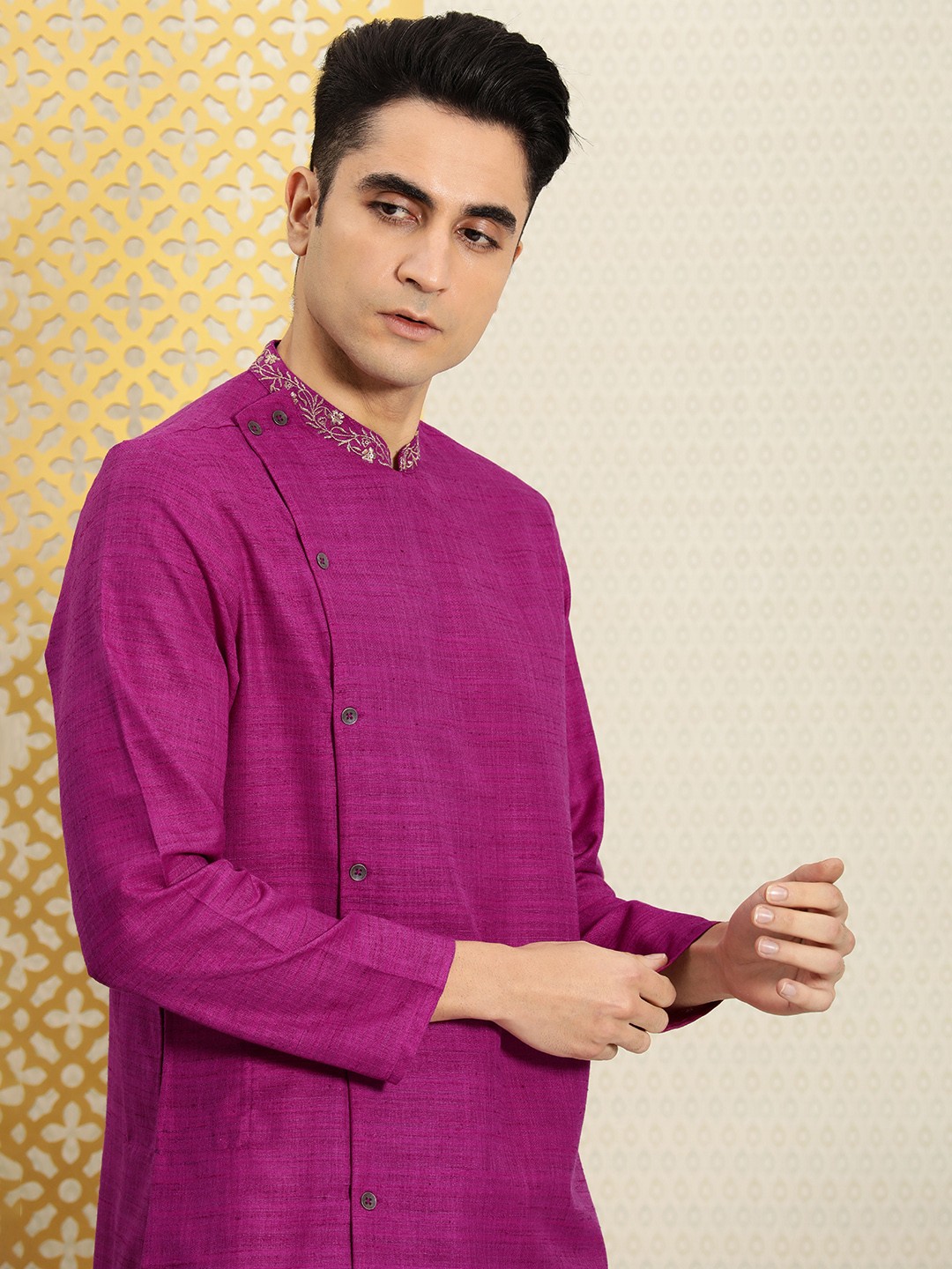 

House of Pataudi Men Magenta Jashn Angrakha Kurta