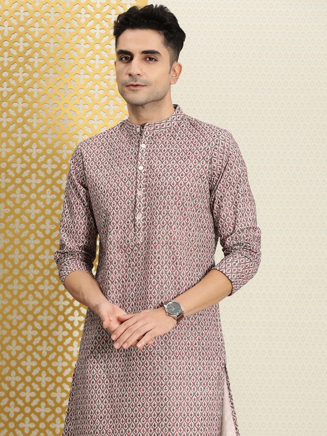 

House of Pataudi Men Red Woven Design Jashn Straight Kurta