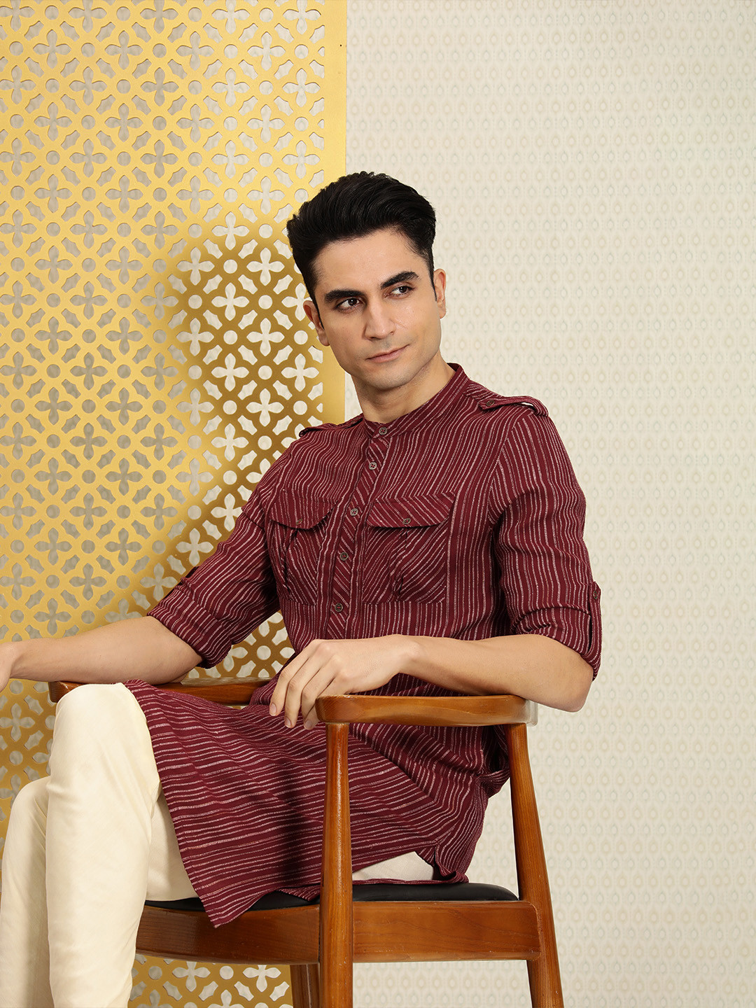 

House of Pataudi Men Maroon Striped Jashn Straight Kurta