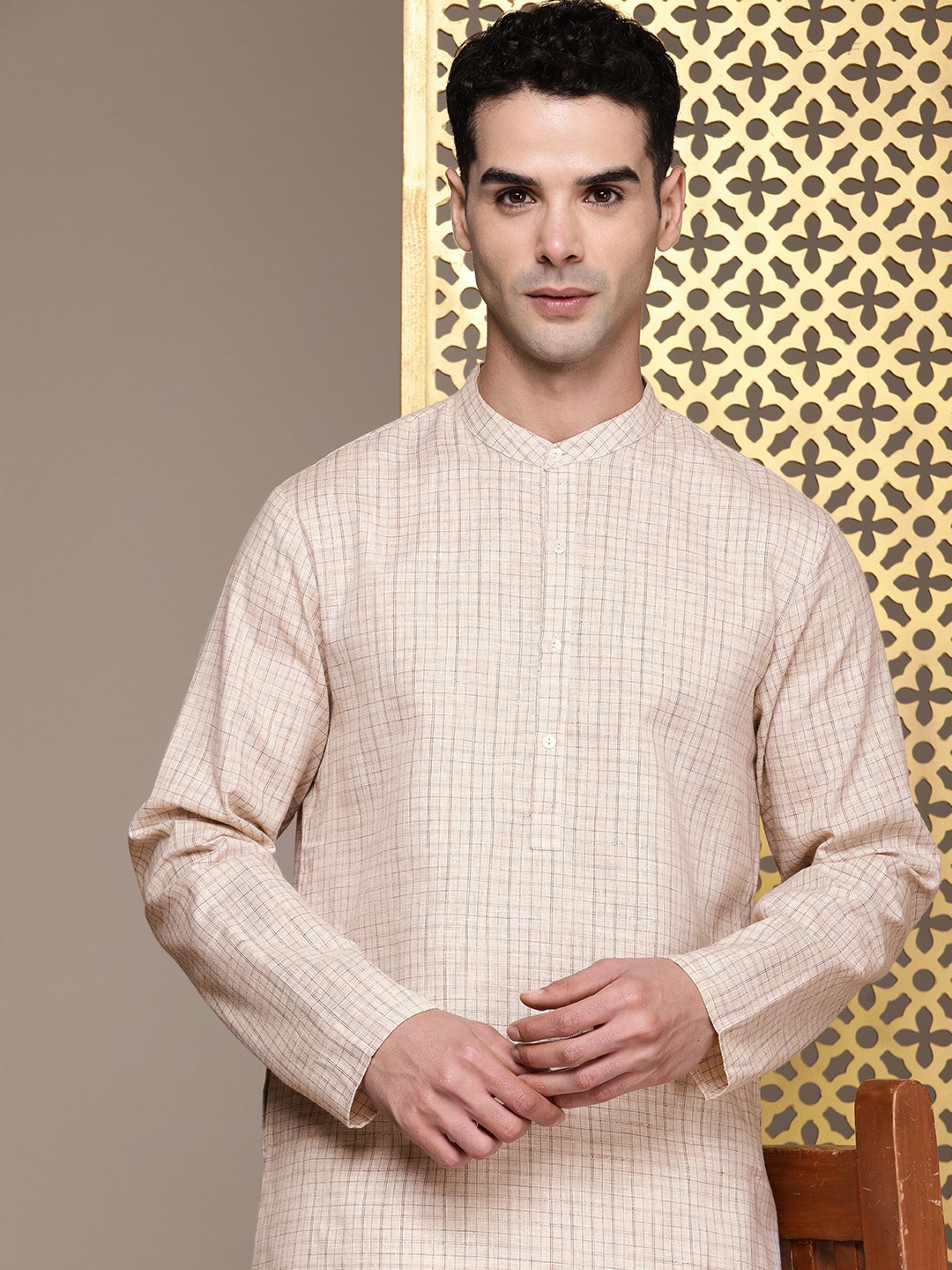 

House of Pataudi Checked Regular Jashn Kurta with Pyjama, Beige