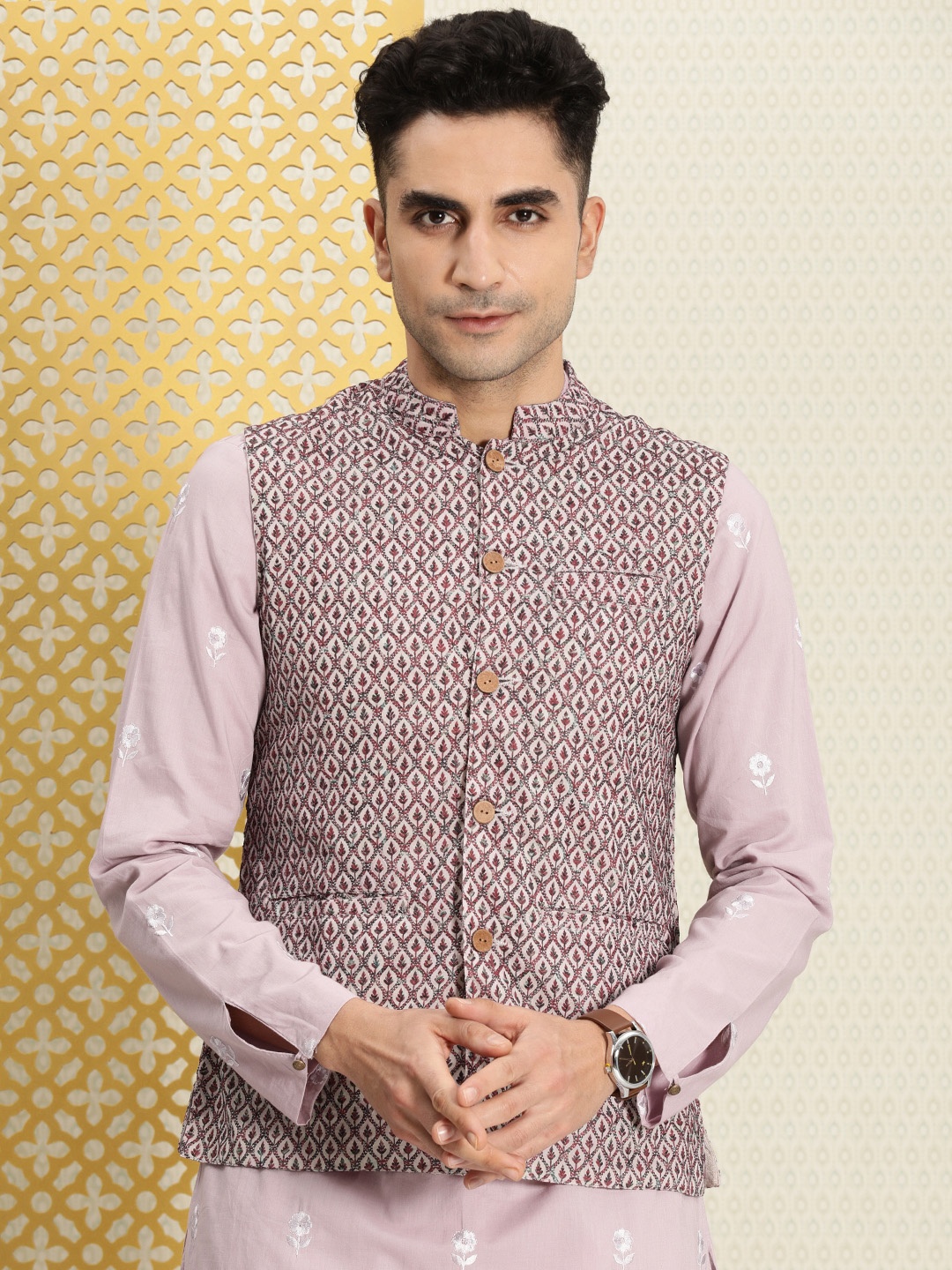 

House of Pataudi Men Purple & Green Embroidered Jashn Nehru Jacket