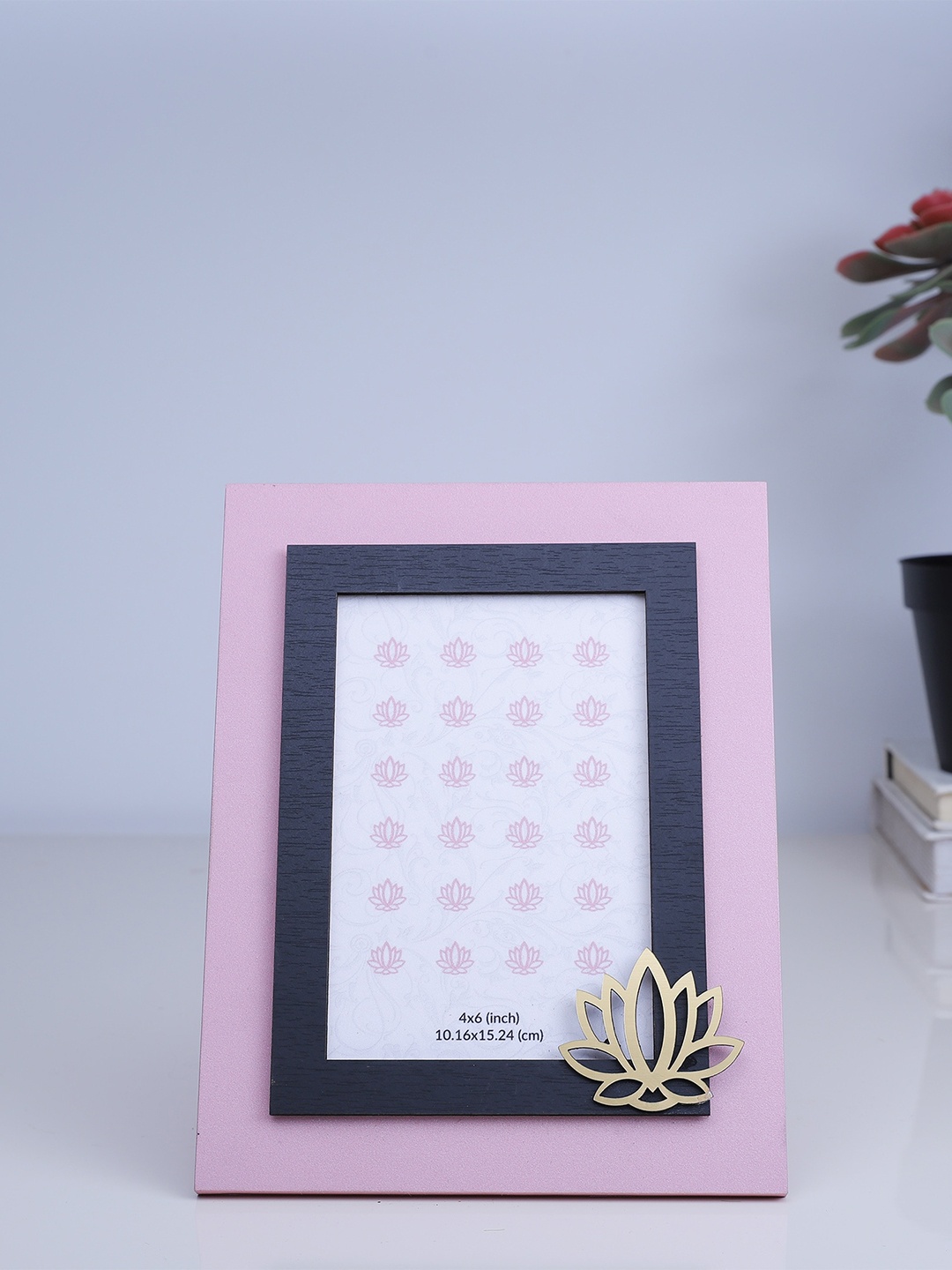 

HomeTown Pink Art Photo Frame