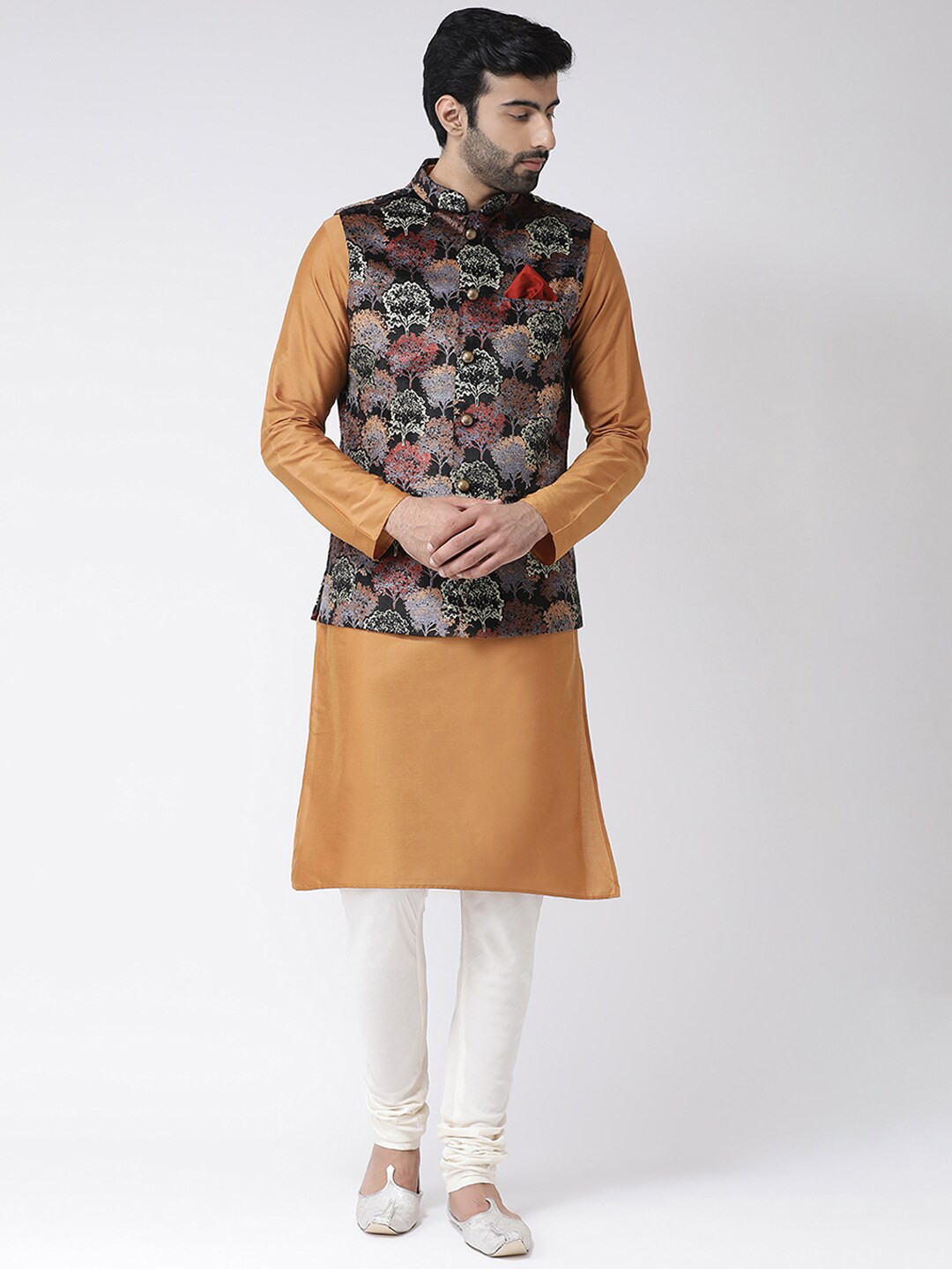 

KISAH Men Black Solid Kurta and Churidar with Printed Jacket