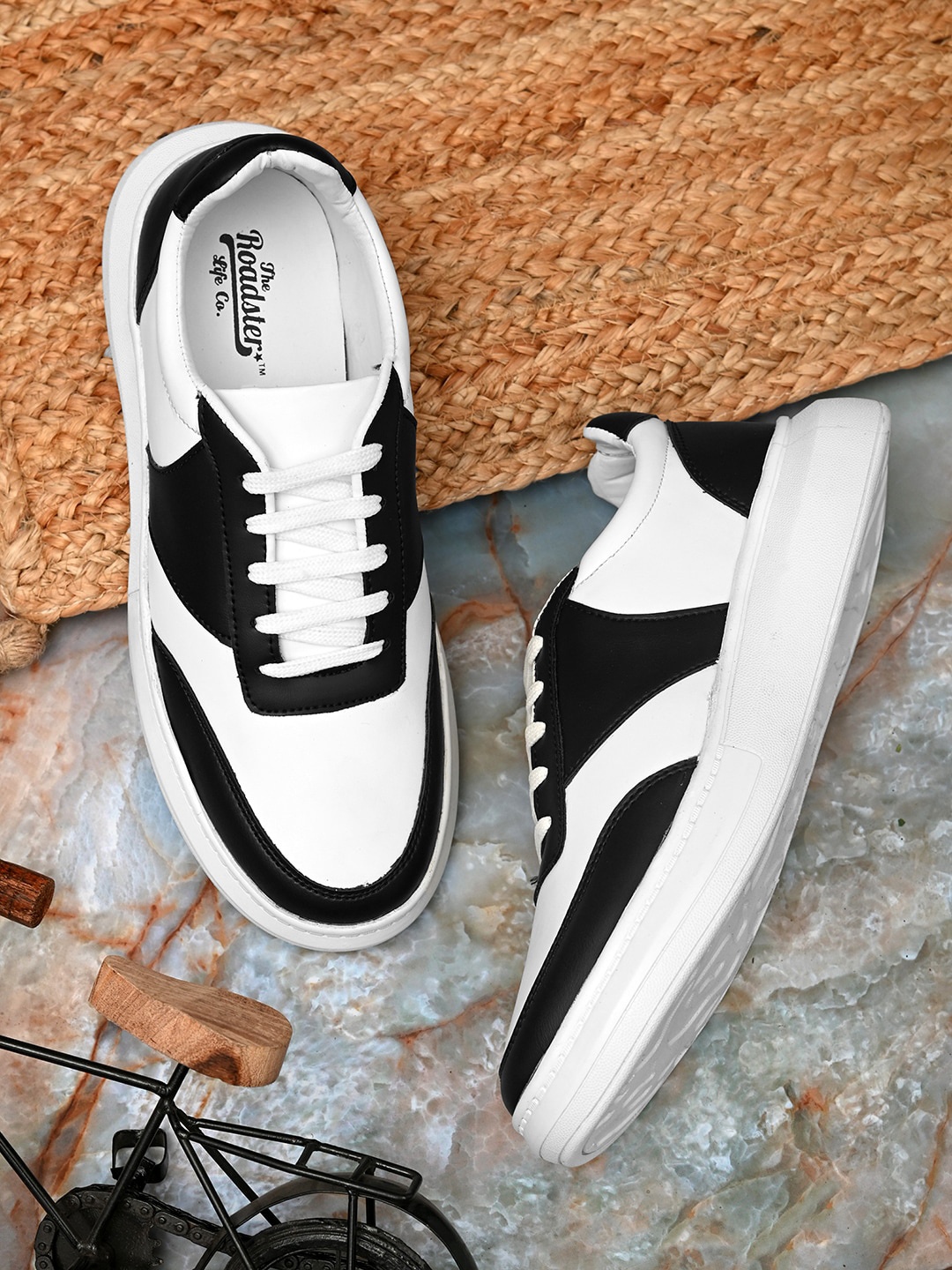 

Roadster Men Black Colourblocked PU Sneakers