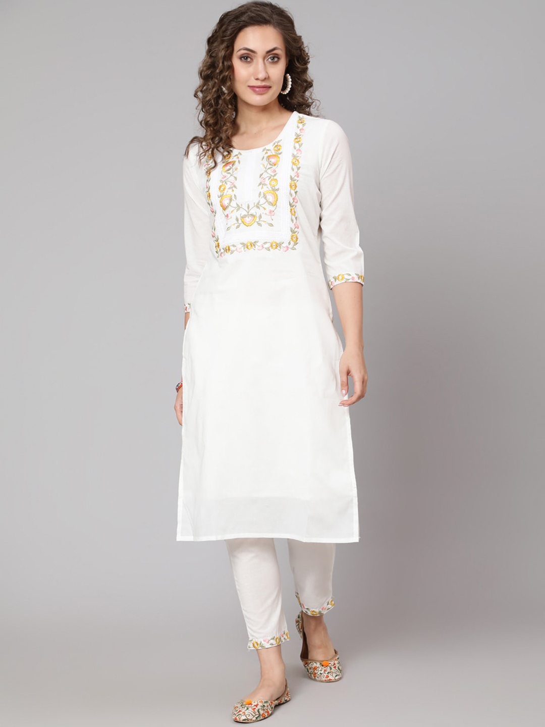 

antaran Women White Floral Yoke Design Empire Pure Cotton Kurti with Trouser
