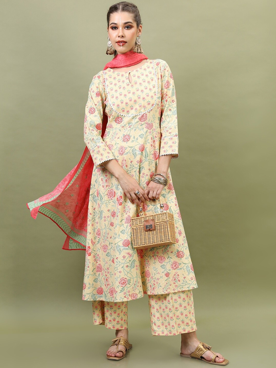 

Vishudh Women Yellow Floral Printed Pure Cotton Kurta with Palazzos & With Dupatta