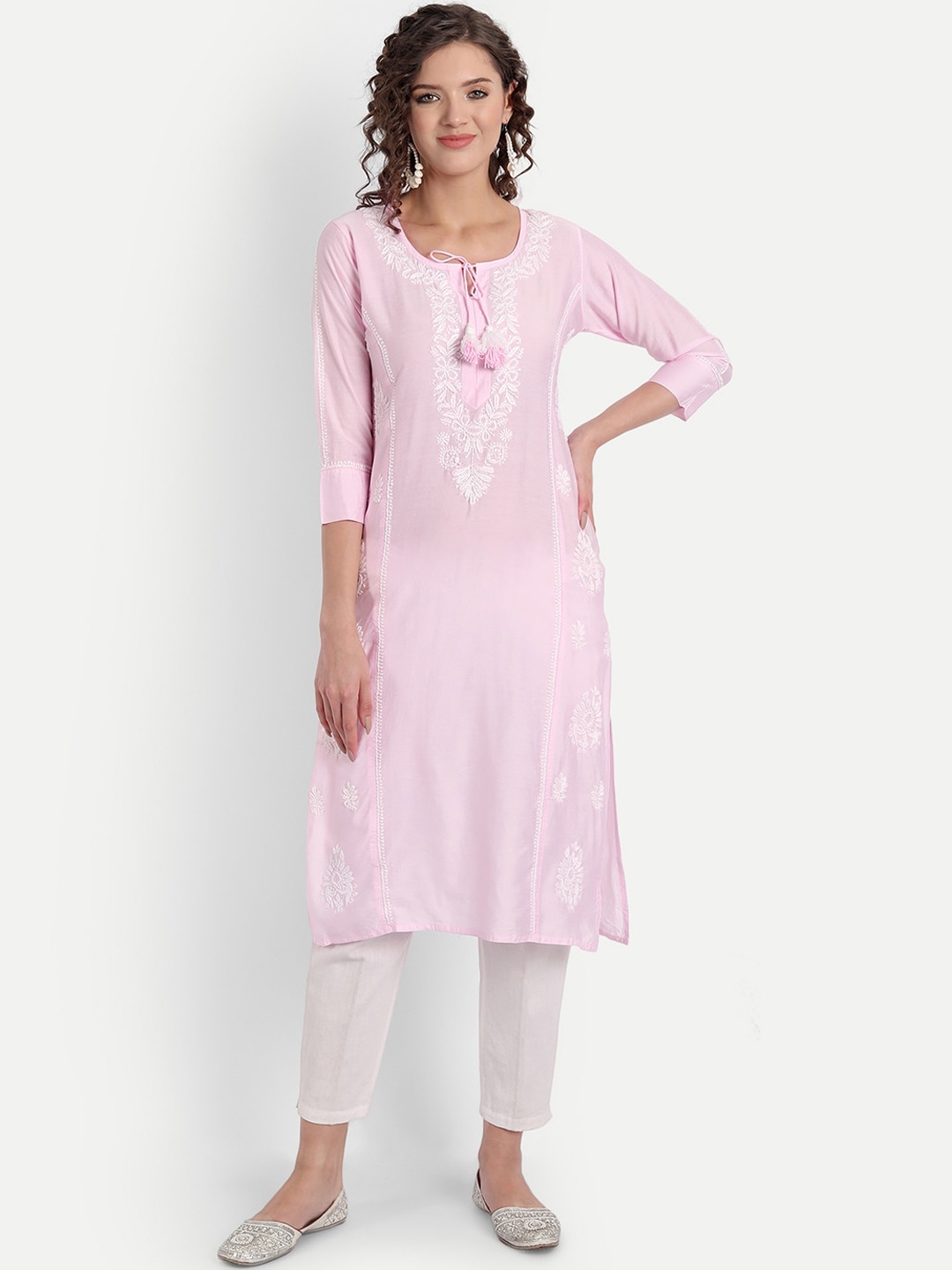 

Indiankala4u Women Pink Floral Embroidered Chikanakri Thread Work Chanderi Silk Kurta