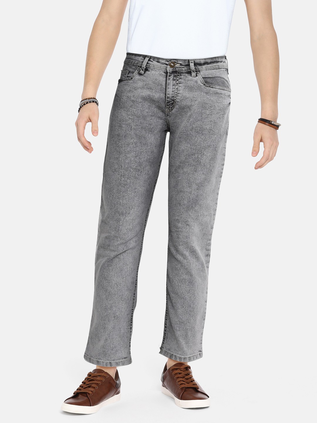 

UTH by Roadster Teen Boys Grey Solid Heavy Fade Slim Fit Stretchable Jeans