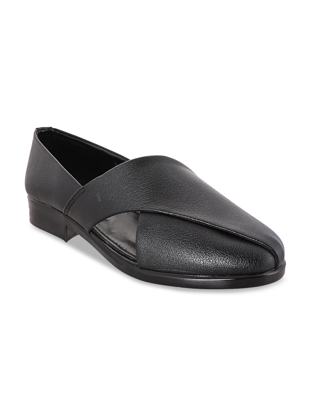 

Aristitch Men Black Solid Loafers