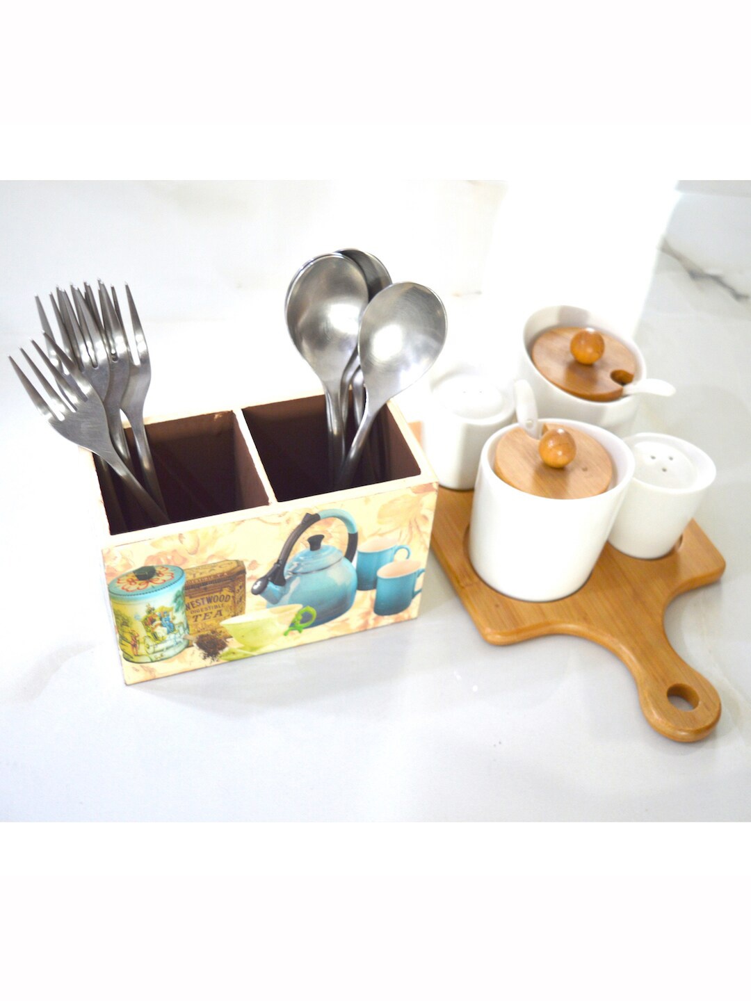 

Tranquil square Brown & Blue Printed Cutlery Stand