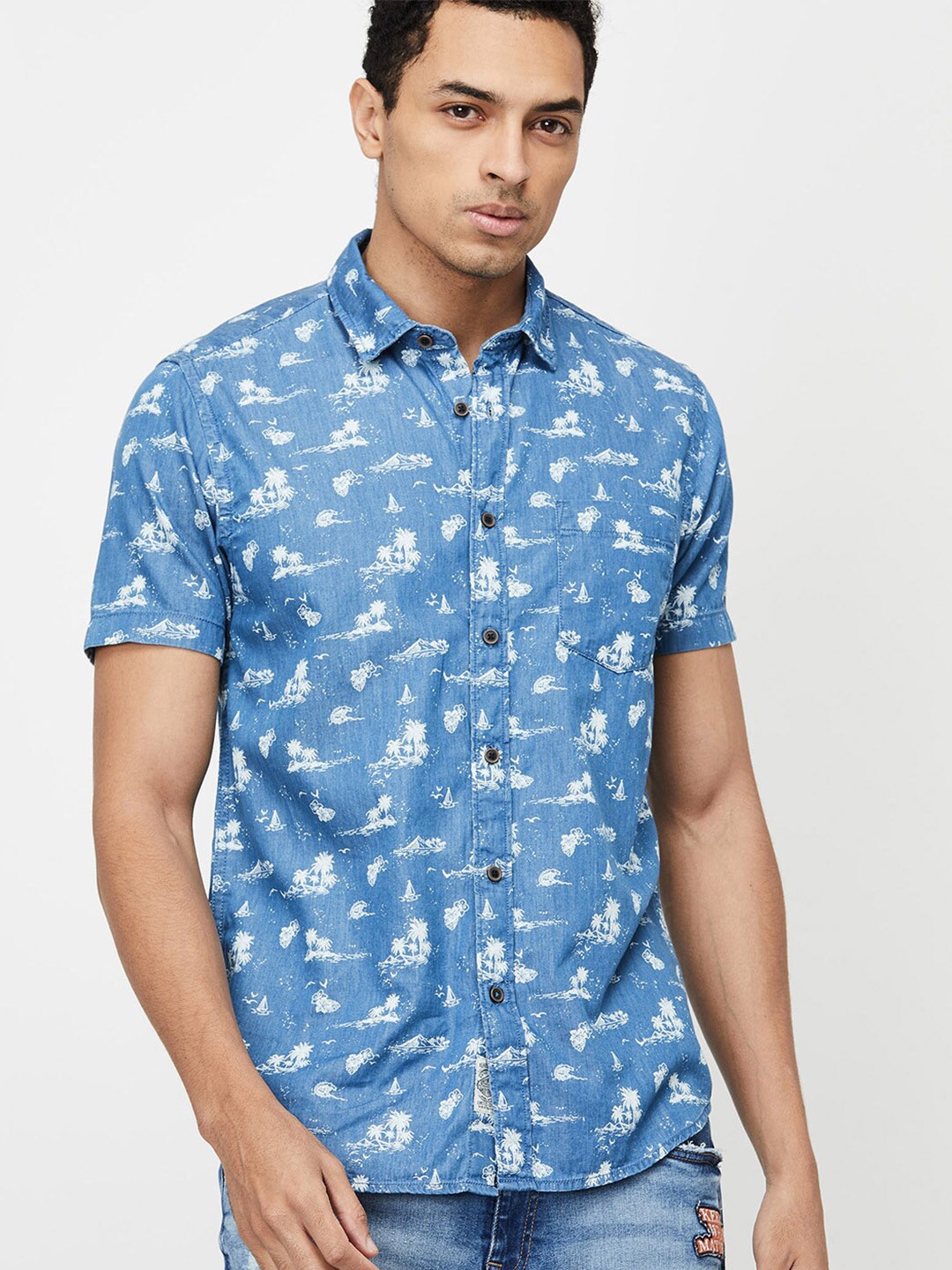 

max Men Blue Printed Casual Shirt