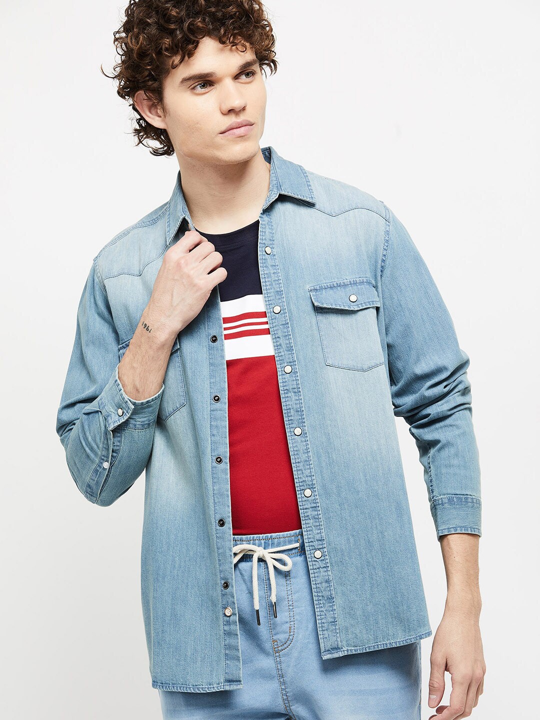 

max Men Blue Faded Casual Shirt