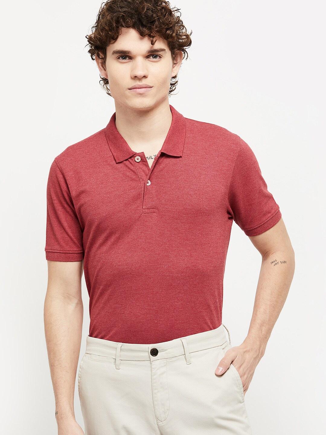 

max Men Red Polo Collar T-shirt