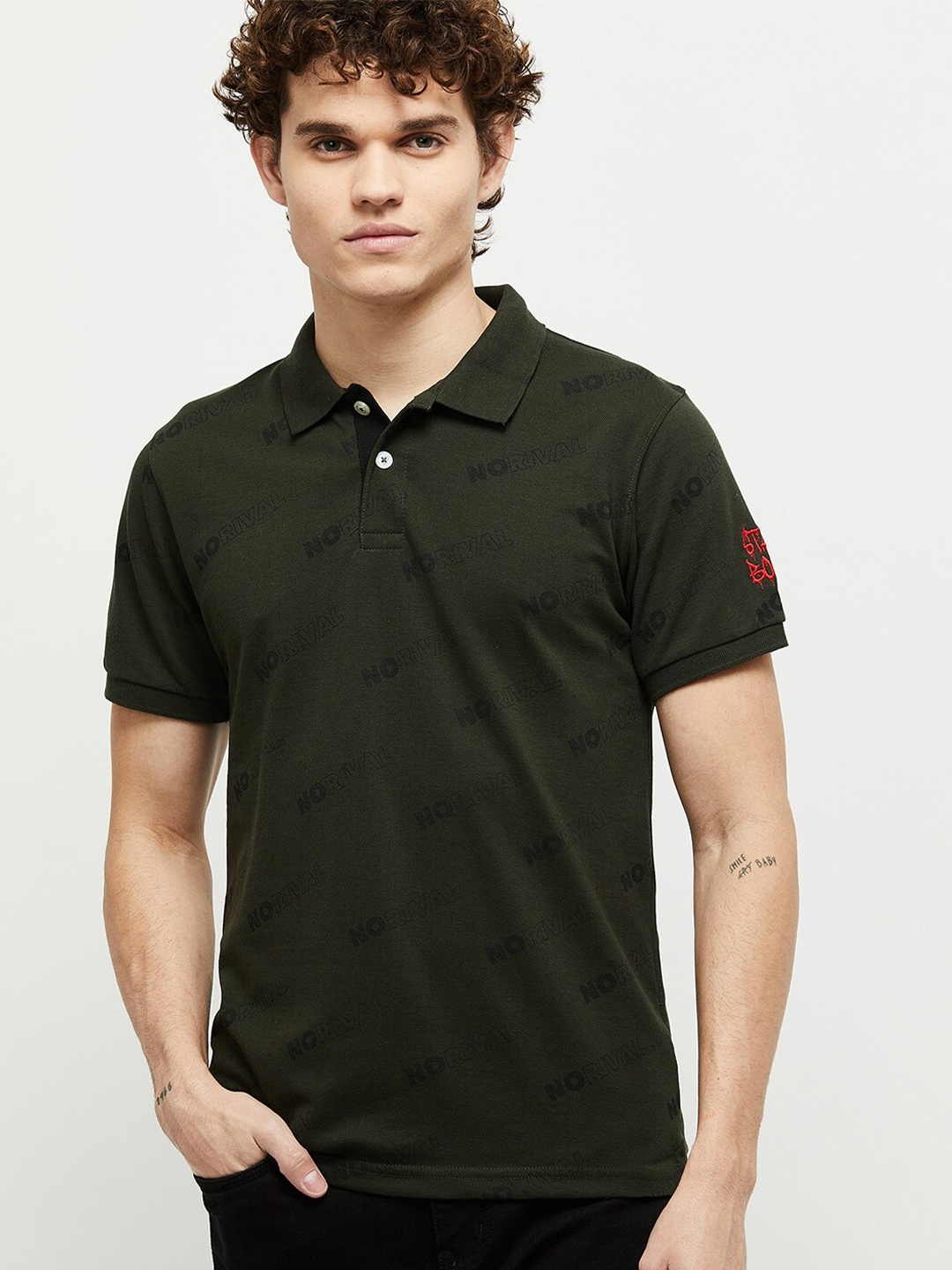 

max Men Olive Green Polo Collar T-shirt