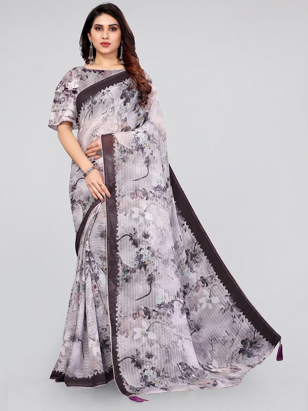

MIRCHI FASHION Lavender & White Floral Printed Saree