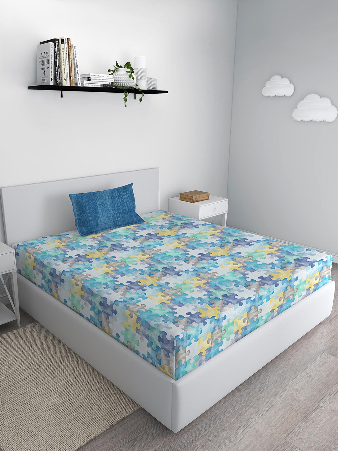 

GM Blue & White Geometric 180 TC Single Bedsheet with 1 Pillow Covers