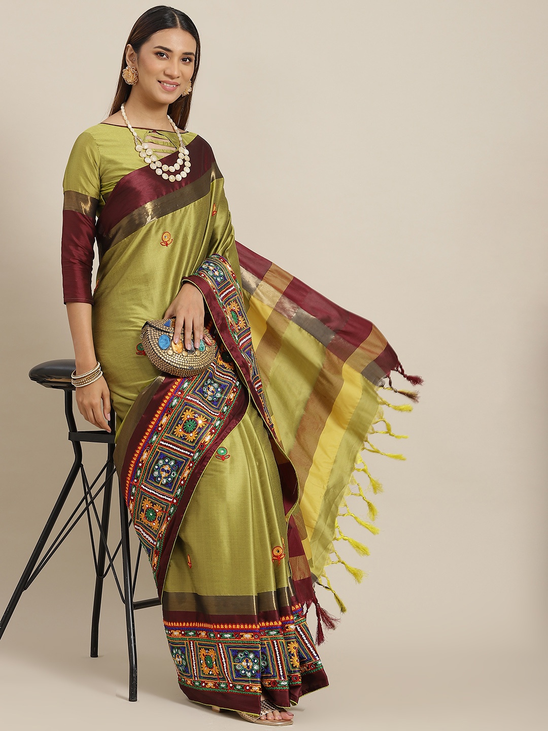 

RAJGRANTH Olive Green & Brown Embroidered Silk Cotton Banarasi Saree