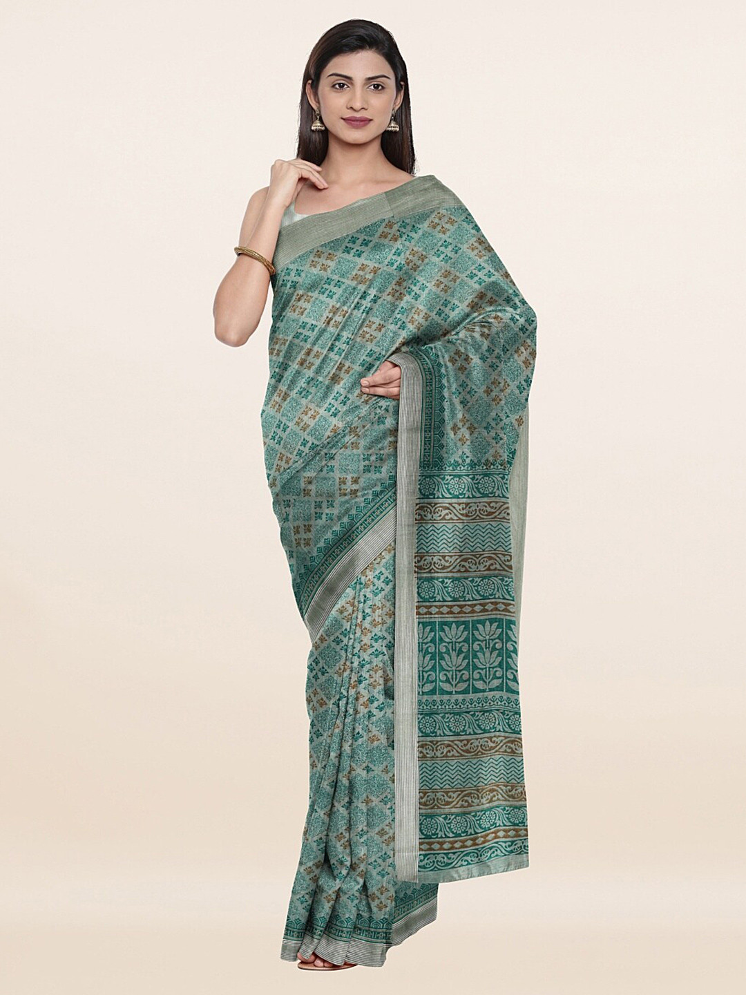 

Pothys Green & Silver-Toned Floral Saree