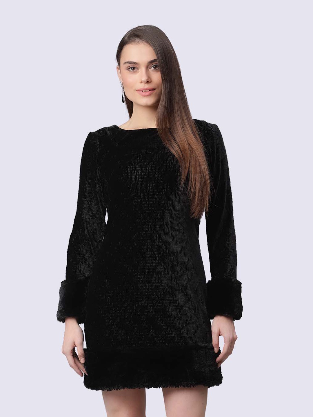 

SHABERRY Black & vampire black Sheath Mini Dress