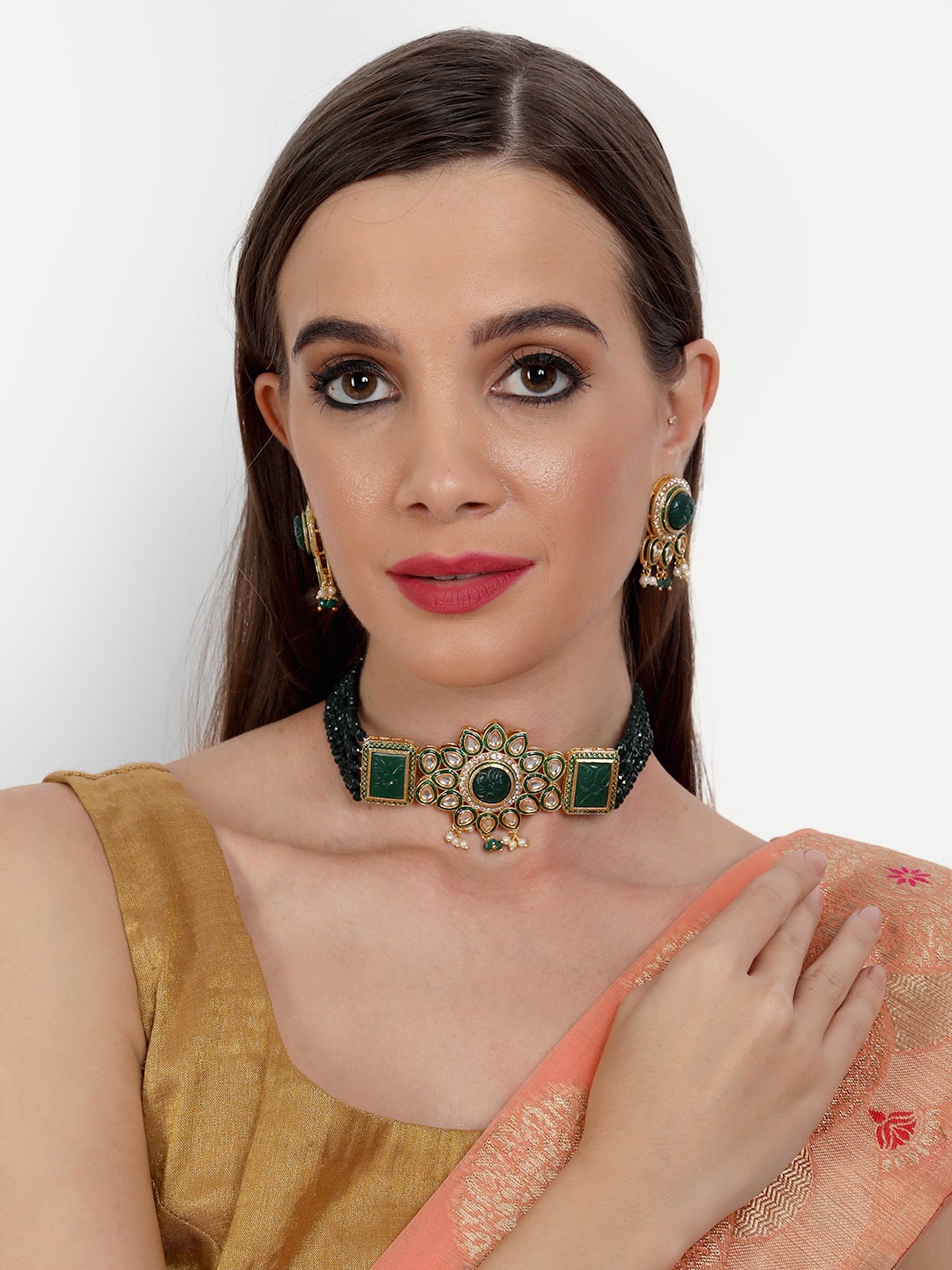 

ROHINIKA Women Green Gold-Plated Stone-Studded & Pearl Beaded Choker Jewellery Set