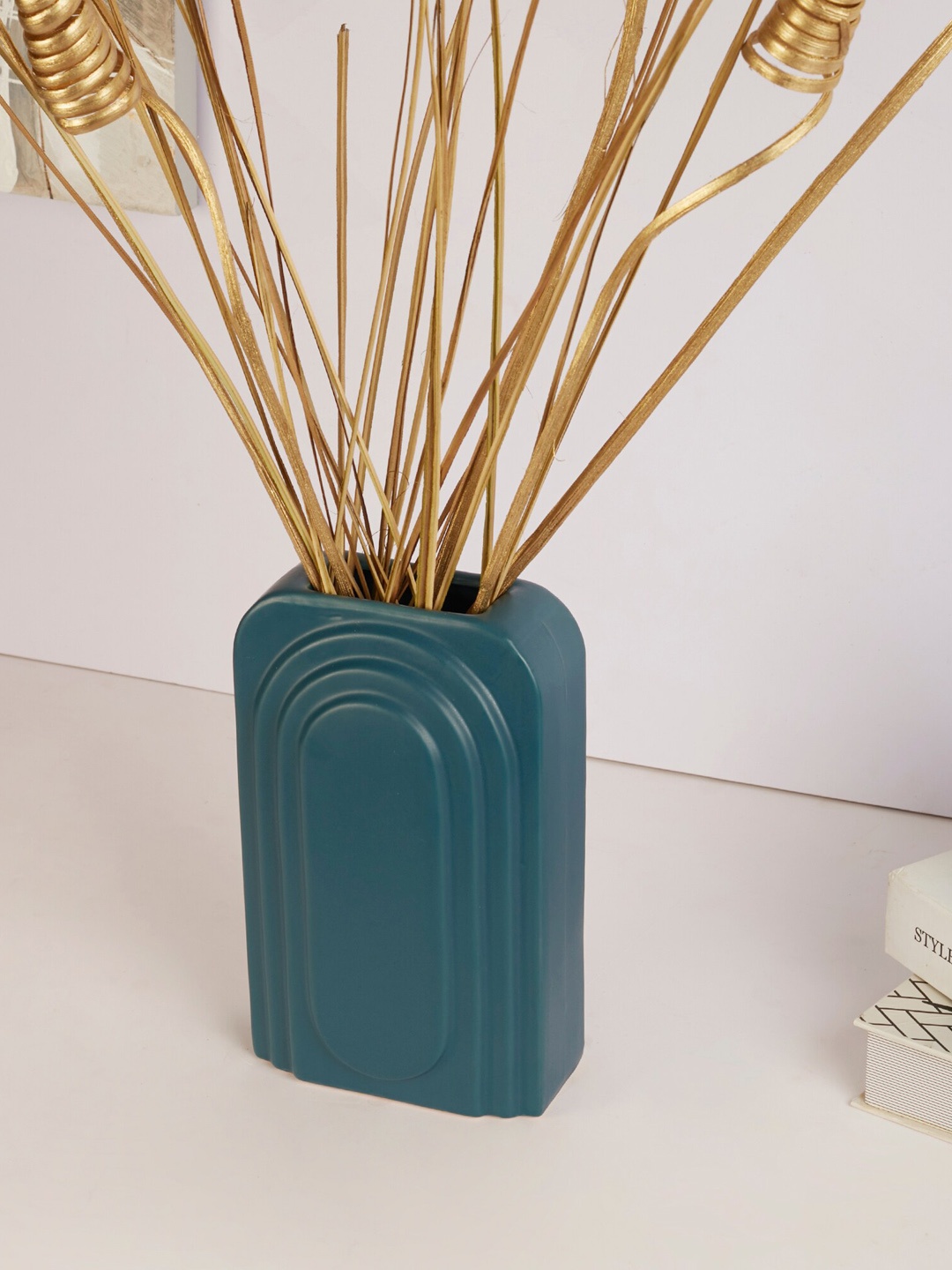

HomeTown Green Solid Ceramic Vase