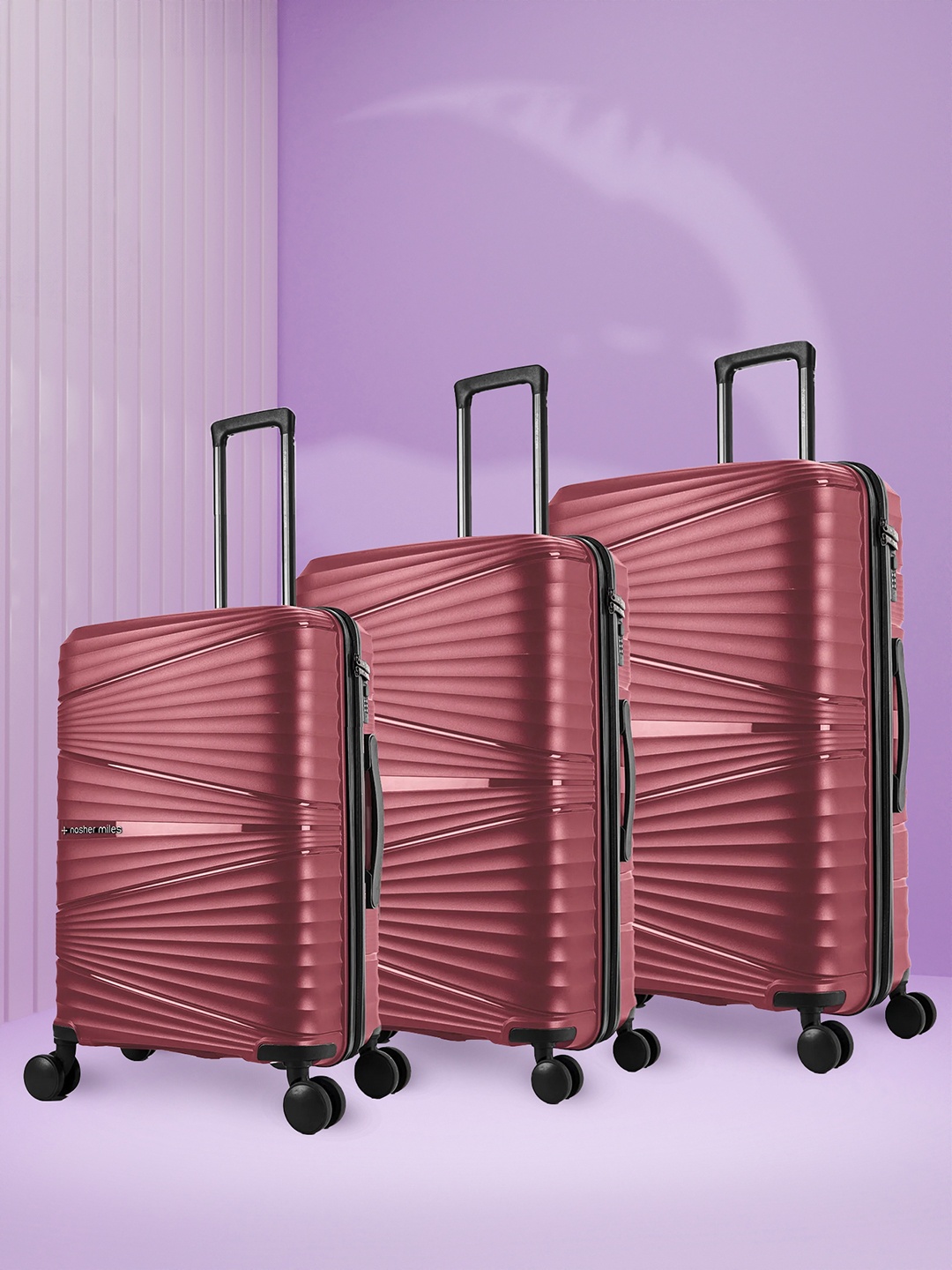 

Nasher Miles Set of 3 Mumbai Textured Trolley Bag, Maroon