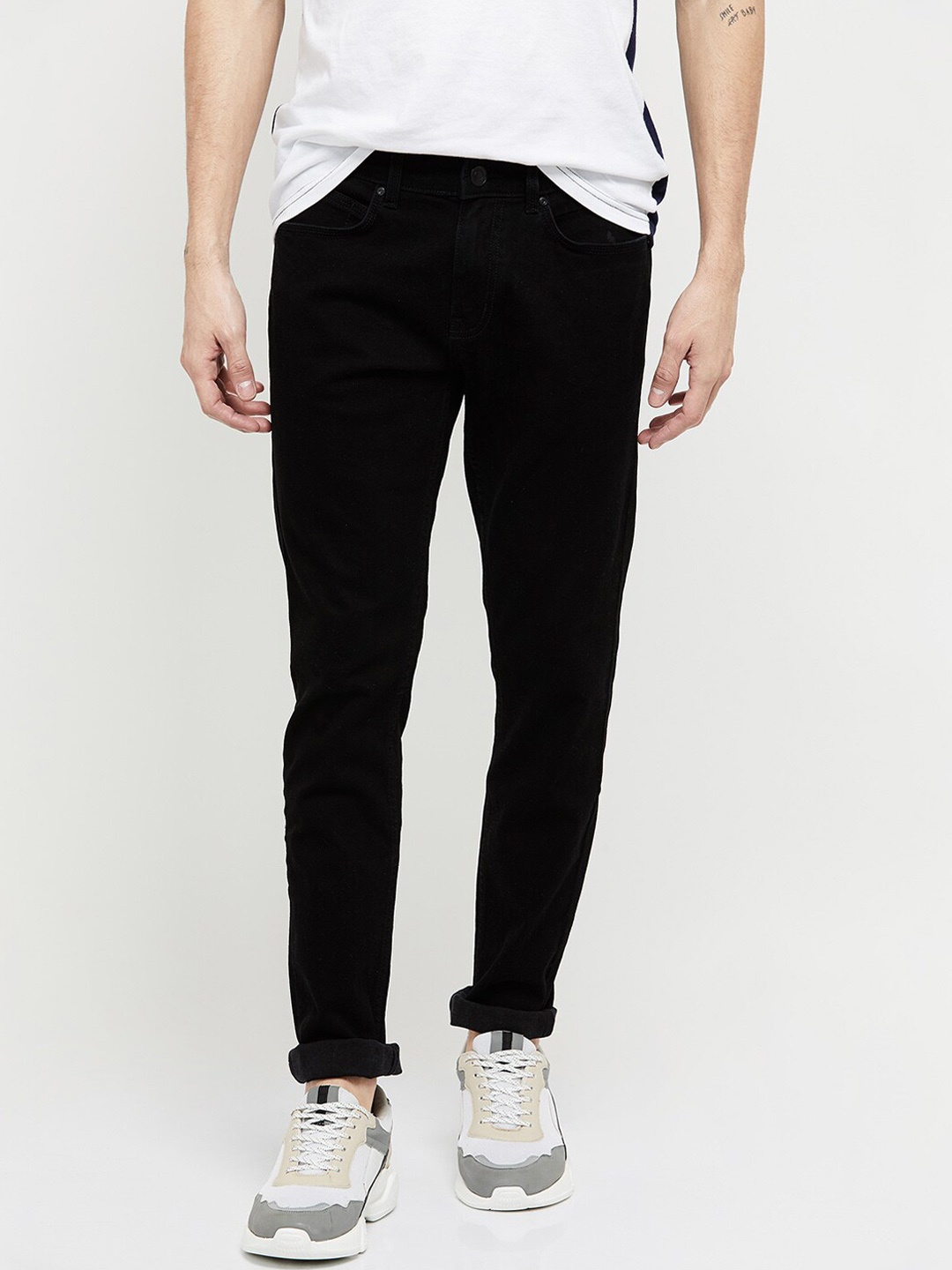 

max Men Black Regular Fit Clean Look Jeans