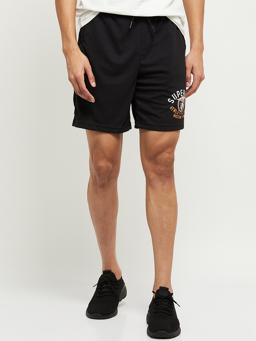

max Men Black Shorts