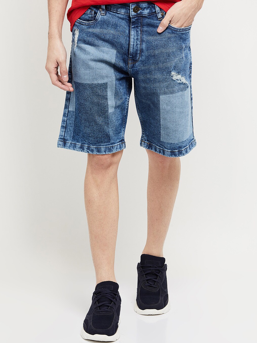 

max Men Blue Washed Denim Shorts