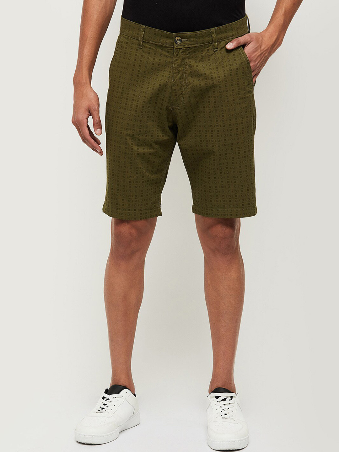 

max Men Green Printed Chino Shorts