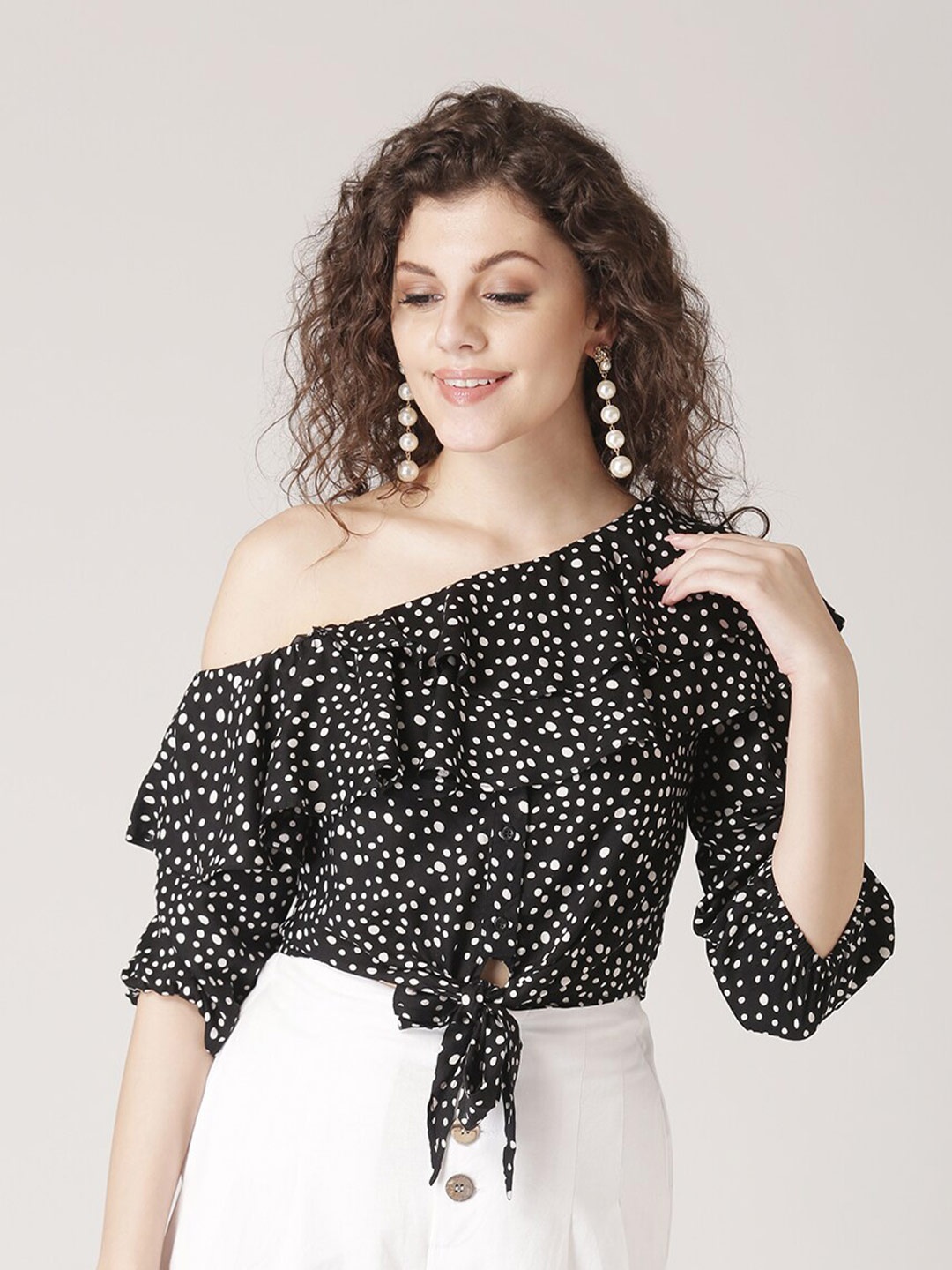 

DressBerry Black & White Print One Shoulder Crop Top