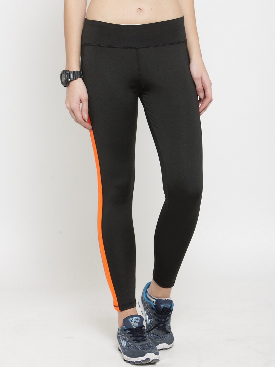 

Boston Club Women Black Solid Tights