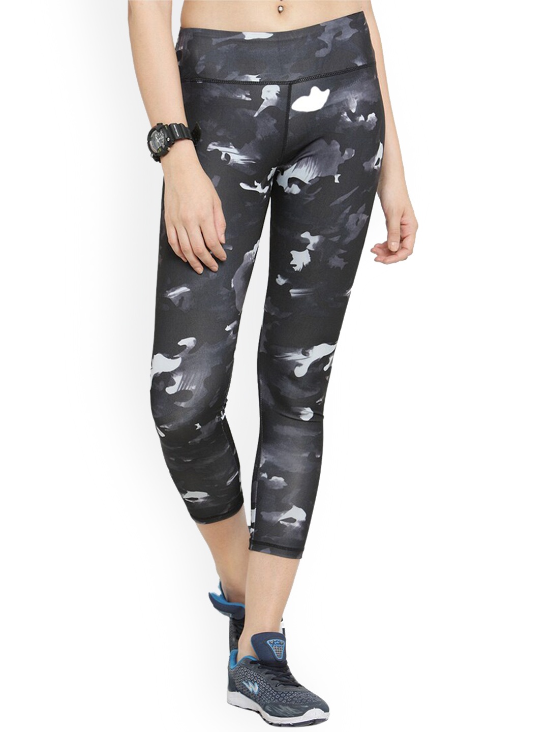 

Boston Club Women Black & White Printed Tights