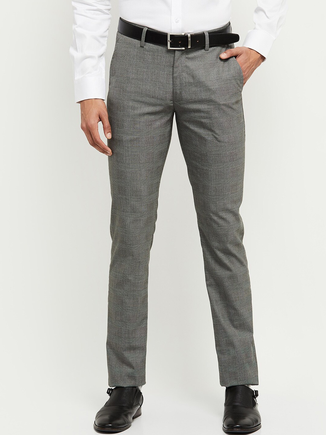 

max Men Grey Checked Trousers