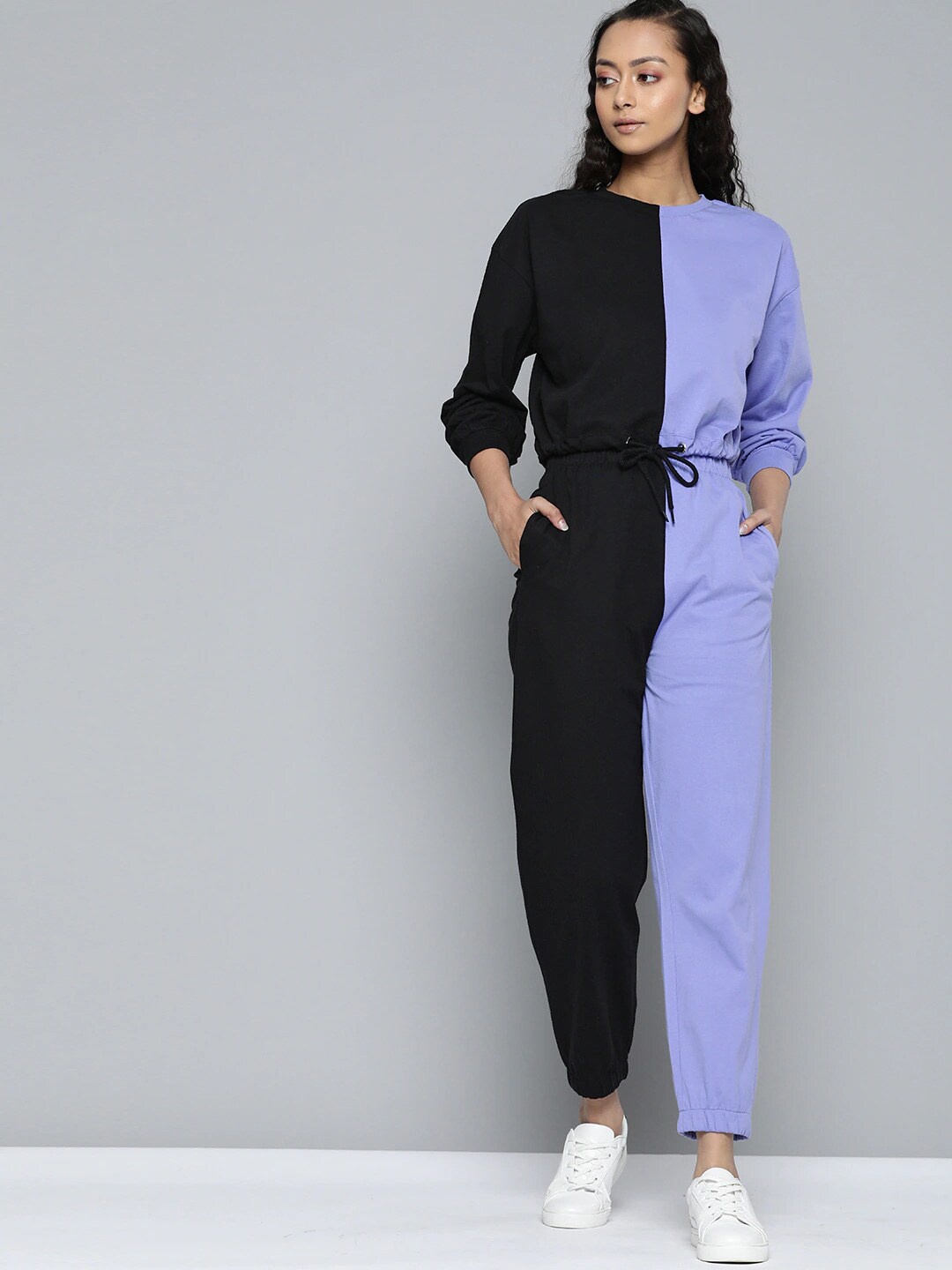 

VividArtsy Women Blue & Black Colourblocked Cotton T-shirt with Trousers