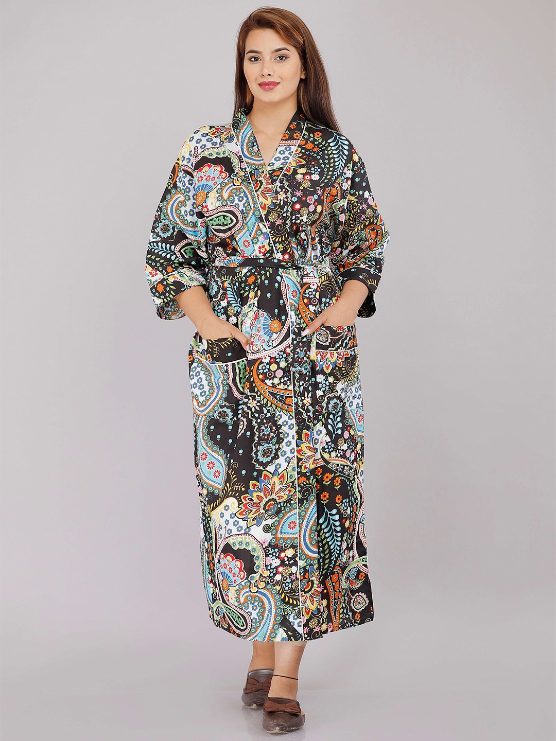 

SHOOLIN Black Printed Maxi Nightdress