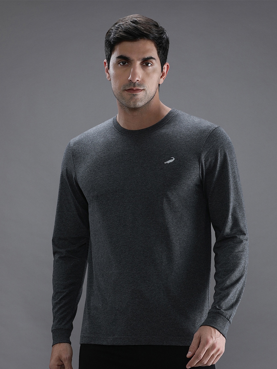 

Crocodile Men Grey Solid Cotton T-shirt