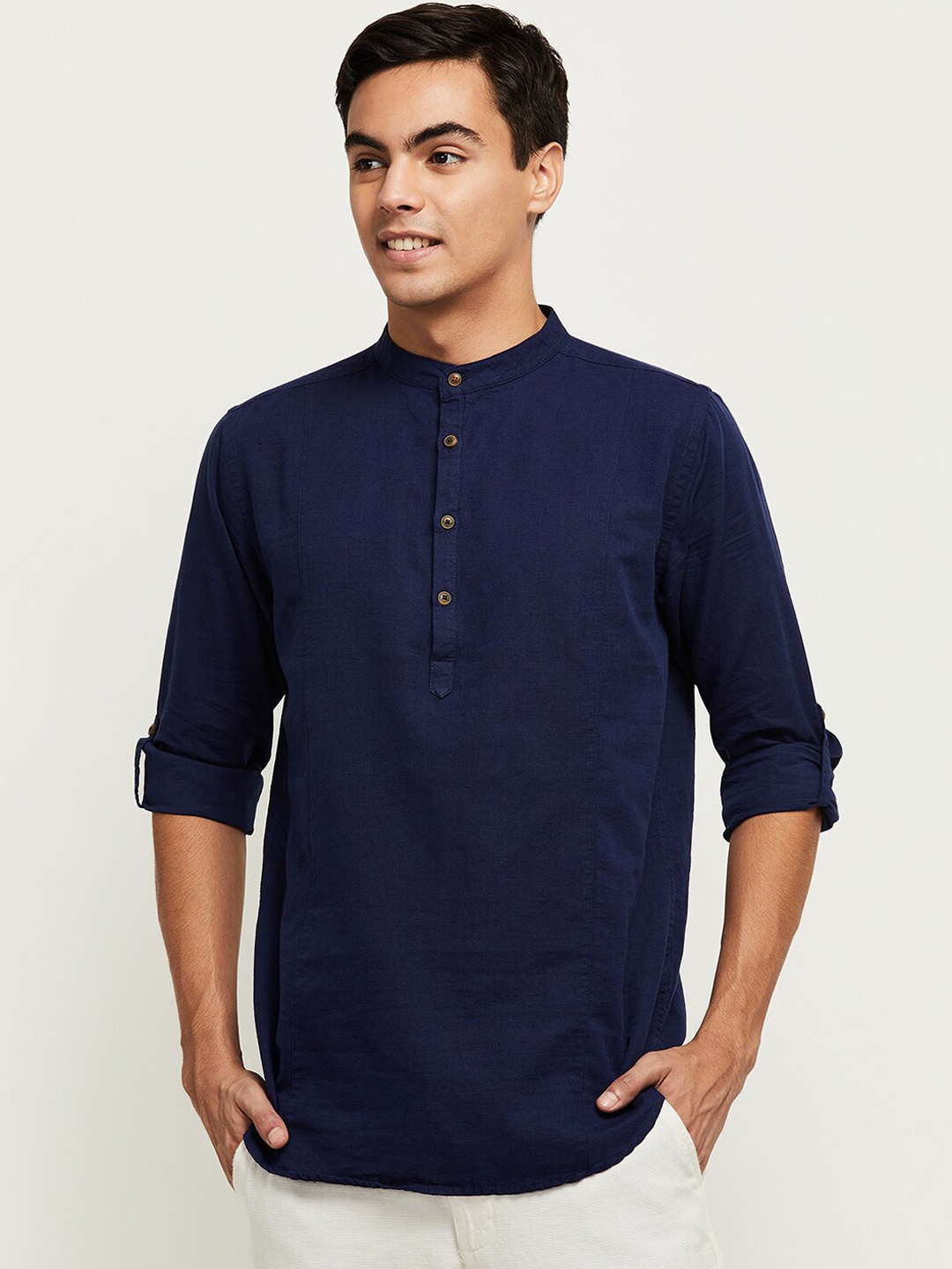 

max Men Blue Solid Mandarin Shirt