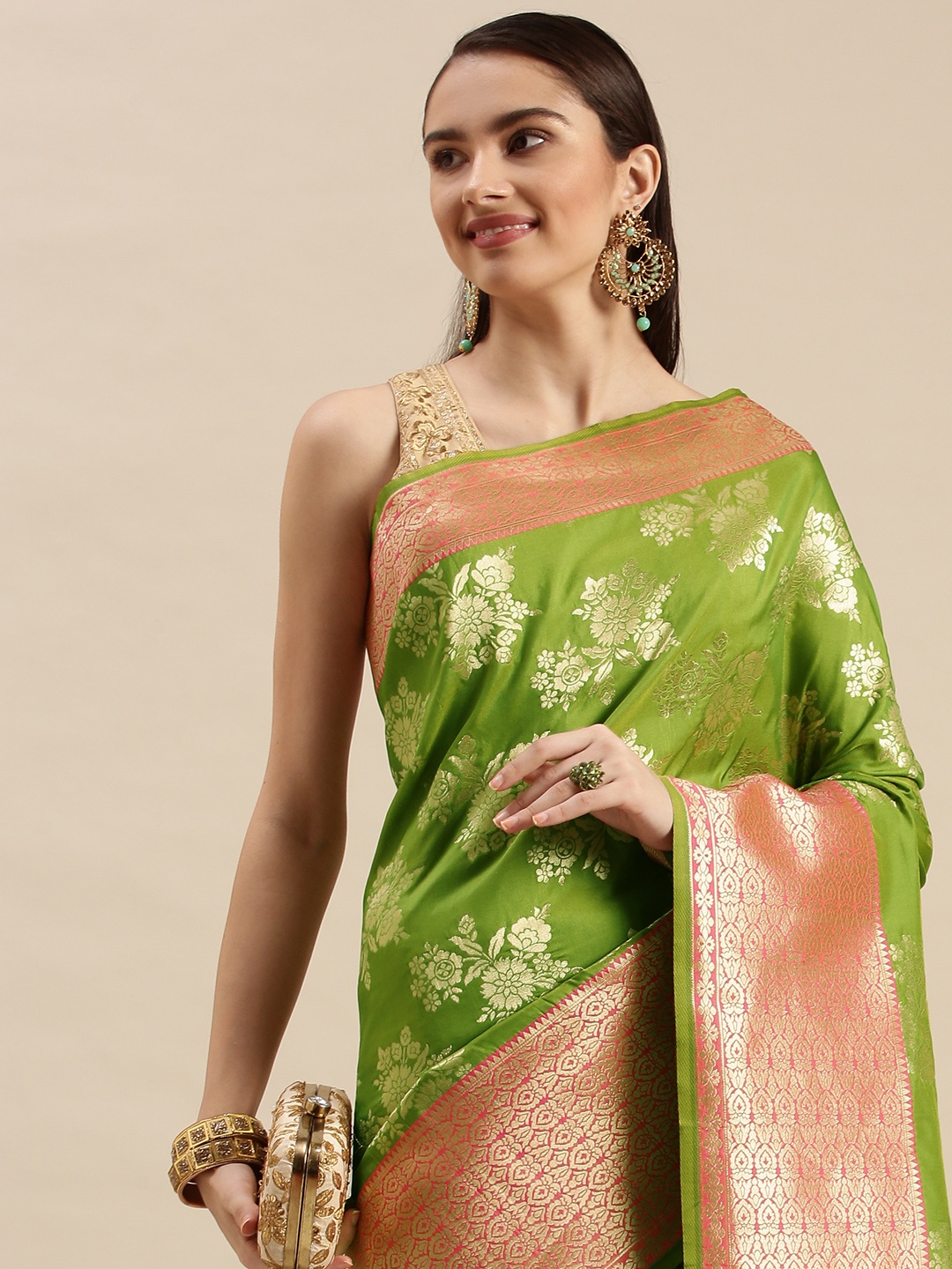 

Royal Rajgharana Saree Green & Gold Floral Zari Silk Blend Celebrity Banarasi Sarees