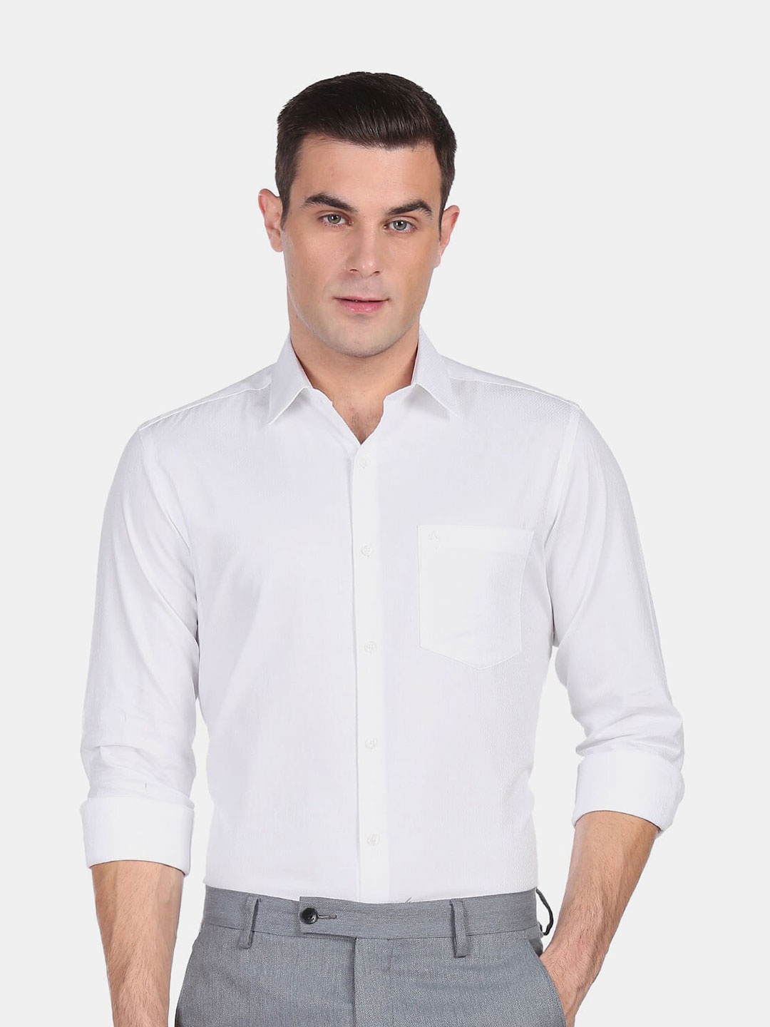 

Arrow Men White Solid Casual Shirt