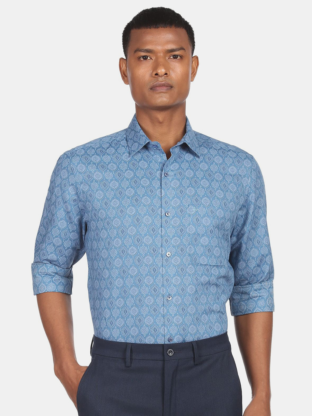 

Arrow Men Blue Floral Printed Casual Shirt