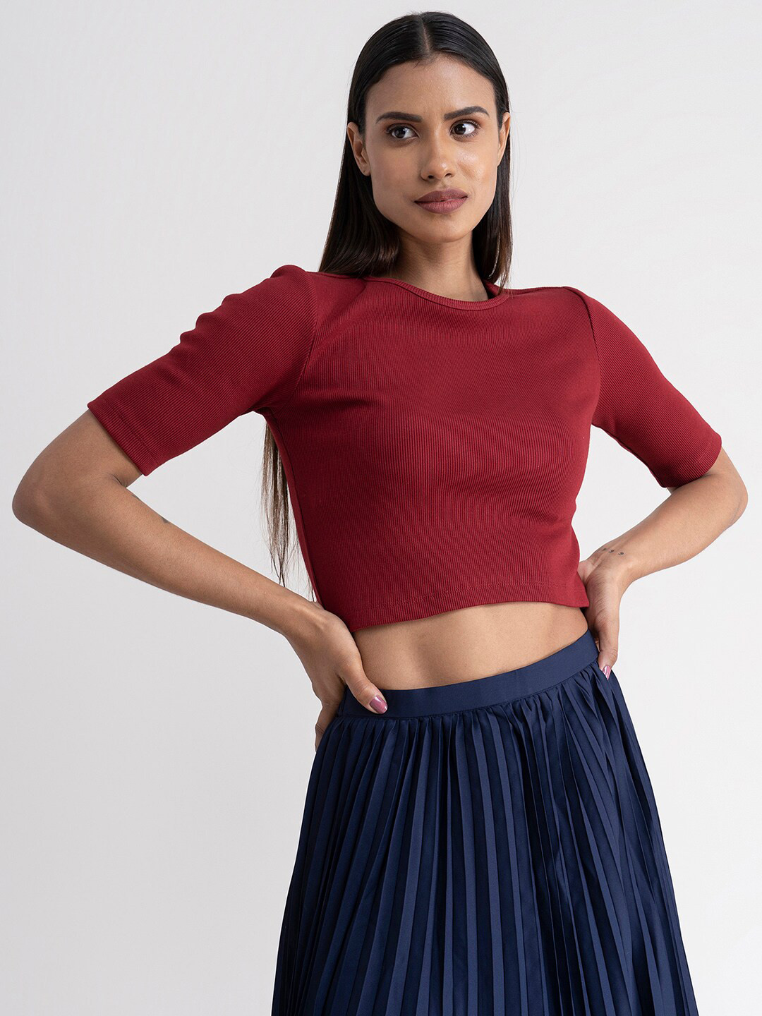 

FableStreet Women Maroon Ribbed Crop T-shirt