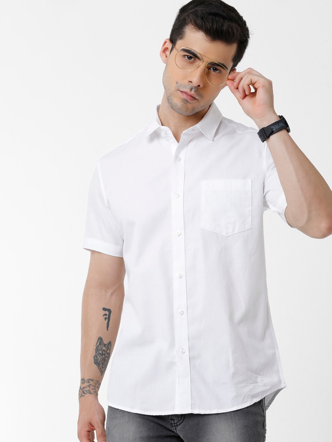 

Classic Polo Men White Classic Slim Fit Casual Shirt