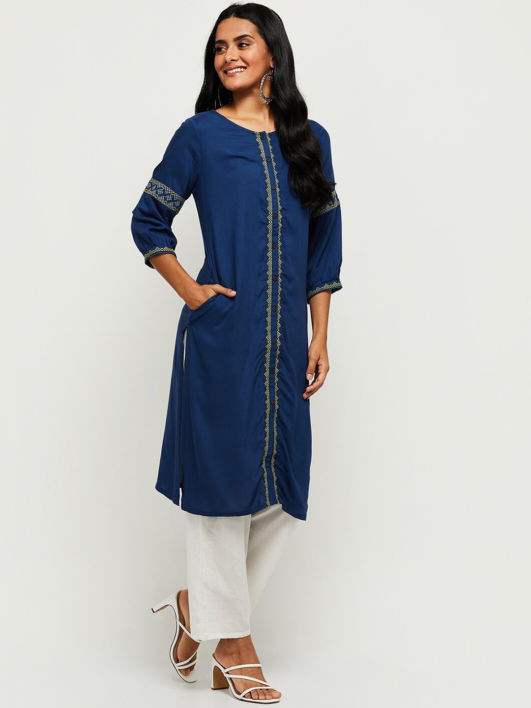 

max Women Blue & Yellow Geometric Embroidered Thread Work Kurta