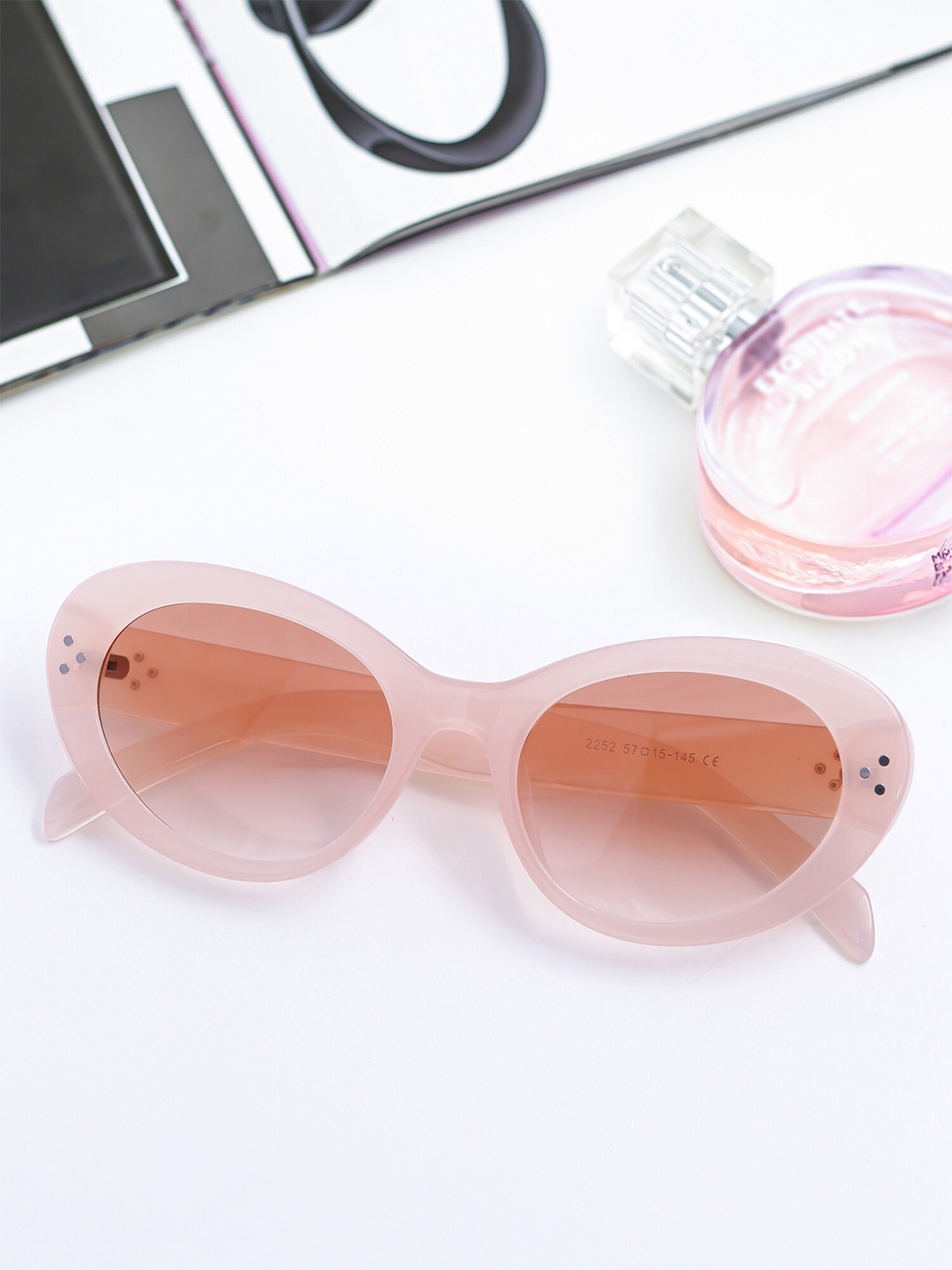 

Bellofox Unisex Pink Lens & Pink Oval Sunglasses, Peach