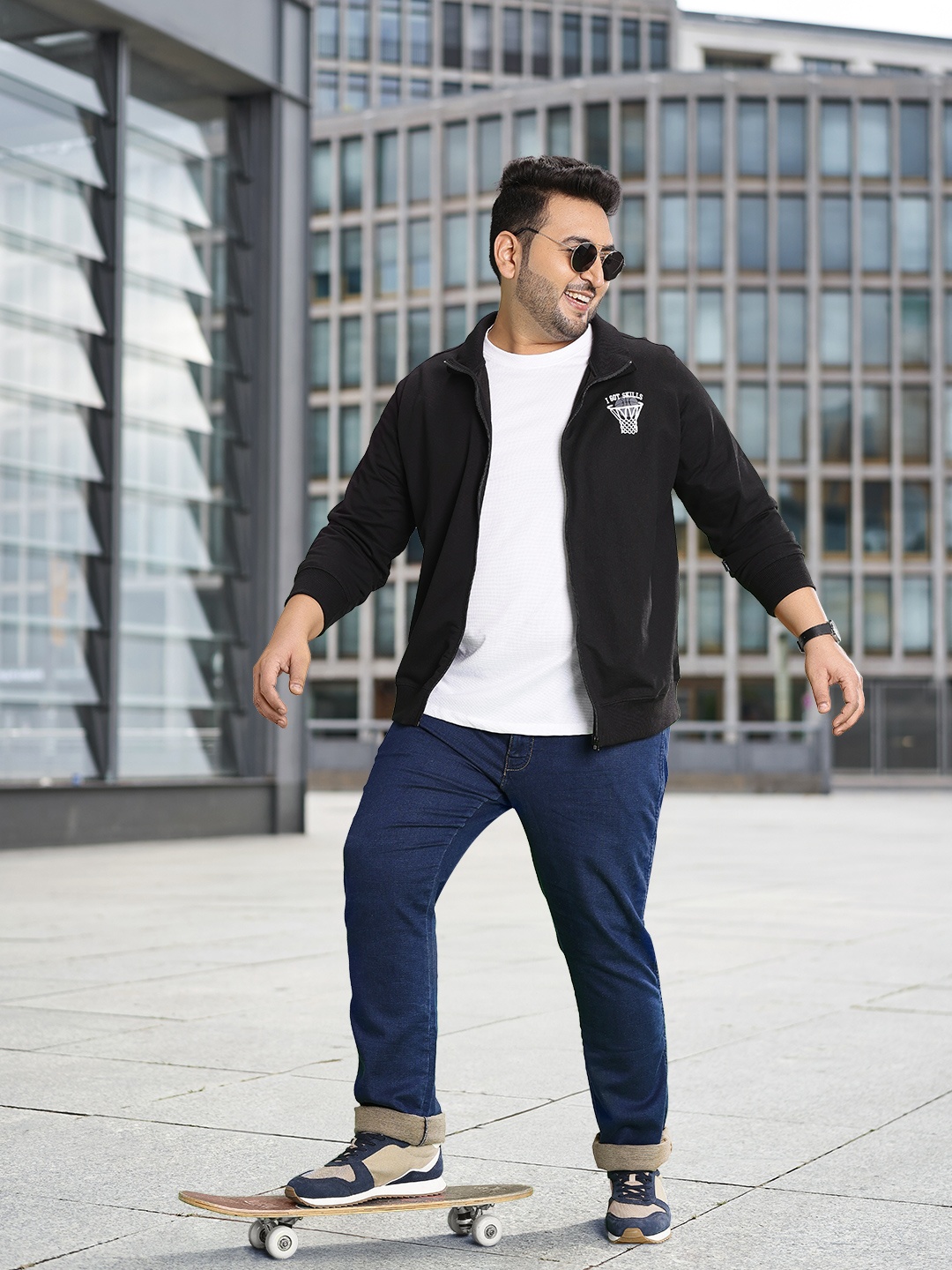 

Sztori Men Plus Size Black Printed Sweatshirt