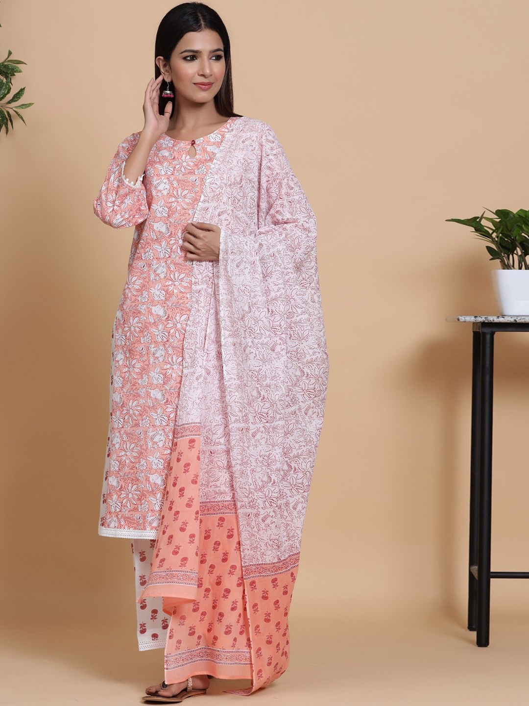 

mirari Women Peach-Coloured Floral Printed Pure Cotton Kurta with Trousers & With Dupatta