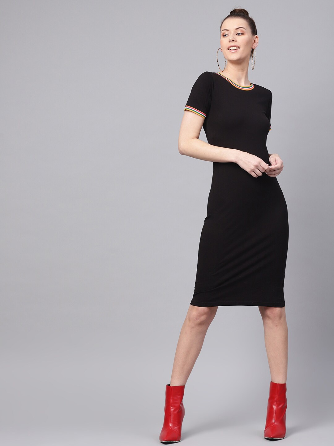 

DressBerry Black Solid Sheath Dress
